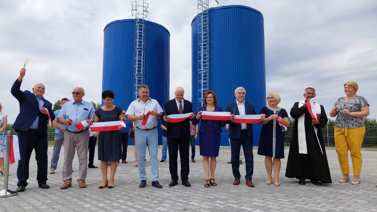 Przecinanie Wstęgi Przy Stacji Ujęcia Wody I Oczyszczania W Zawichoście