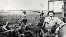 Zdjęcie Archiwalne, Kilku żołnierzy Niemieckich