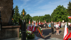Młodzieżowi Radni Składają Hołd Poległym Powstańcom