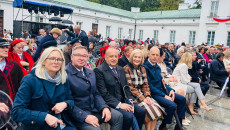 Wicemarszałek Renata Janik, Dyrektoir Elżbieta Ząbek, Wójt Zagnańska Podczas Uroczystości