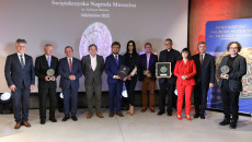 Wspólne Zdjęcie Laureatów Oraz Gospodarzy Spotkania