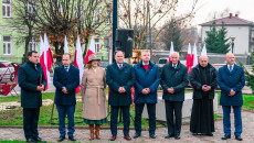 Goście Uroczystości W Grupie Członek Zarządu Marek Jońca