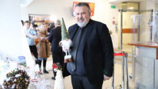 Mariusz Bodo kupuje ozdoby świąteczne
