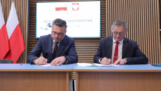 Umowy podpisują: Tomasz Jamka i Zbigniew Koniusz