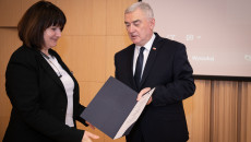 Marszałek Andrzej Bętkowski Wręcza Powołanie Członkowi Komitetu Monitorującego (6)
