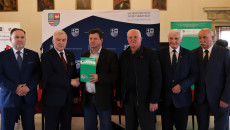 Beneficjenci W Trakcie Podpisywania Umów (10)