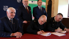 Beneficjenci W Trakcie Podpisywania Umów (12)