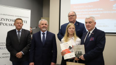 Andrzej Bętkowski, Tadeusz Sikora, Kazimierz Mądzik, Przedstawiciel Instytutu Historii Oraz Laureatka