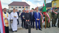 W Nowej Słupi Stanął Pomnik Poświęcony Bohaterom Ziemi Świętego Krzyża (7)
