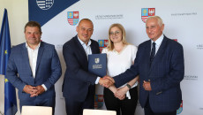 Podpisywanie Umów Z Beneficjentami (41)