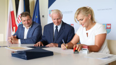 Podpisywanie Umów Z Beneficjentami (8)