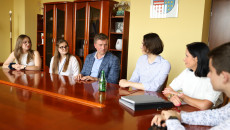 Przewodniczący Arkadiusz Bąk I Radni Młodzieżowi (2)