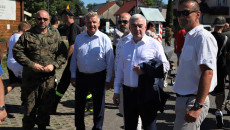 Andrzej Bętkowski W Gronie Mężczyzn M.in. Senator Jarosław Rusiecki