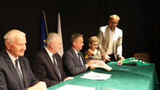 W Klimontowie Podpisano Umowy Na Budowę Lub Modernizację Lokalnych Dróg (15)