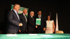 W Klimontowie Podpisano Umowy Na Budowę Lub Modernizację Lokalnych Dróg (18)