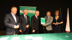 W Klimontowie Podpisano Umowy Na Budowę Lub Modernizację Lokalnych Dróg (8)