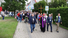 Ze Skarżyska Kamiennej Wyszli Na Trasę Uczestnicy 45. Pieszej Pielgrzymki Diecezji Radomskiej Na Jasną Górę (2)