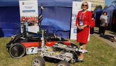 Wicemarszałek województwa świętokrzyskiego Renata Janik podczas zawodów European Rover Challenge