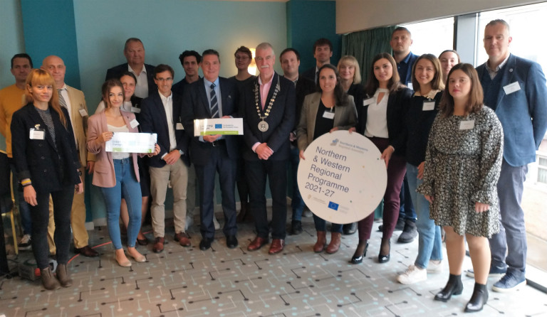 Uczestnicy Międzynarodowych Warsztatów, Które W Ramach Projektu Biowind Odbywają Się W Irlandzkim Sligo