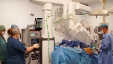 Nowoczesny Robot Medyczny Da Vinci Już Operuje Pacjentów (5)