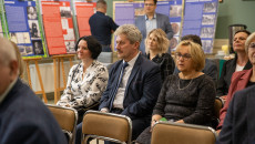 Podpisywanie Umów Oraz Składanie Gratulacji Beneficjentom Przez Marka Jońcę I Andrzeja Bętkowskiego (41)