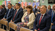 Podpisywanie Umów Oraz Składanie Gratulacji Beneficjentom Przez Marka Jońcę I Andrzeja Bętkowskiego (47)