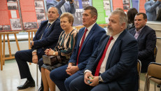 Podpisywanie Umów Oraz Składanie Gratulacji Beneficjentom Przez Marka Jońcę I Andrzeja Bętkowskiego (48)