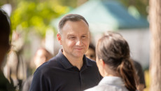 Prezydent Andrzej Duda Wraz Z Pierwszą Damą Zasadzili Drzewa Na Terenie Nadleśnictwa Suchedniów (6)