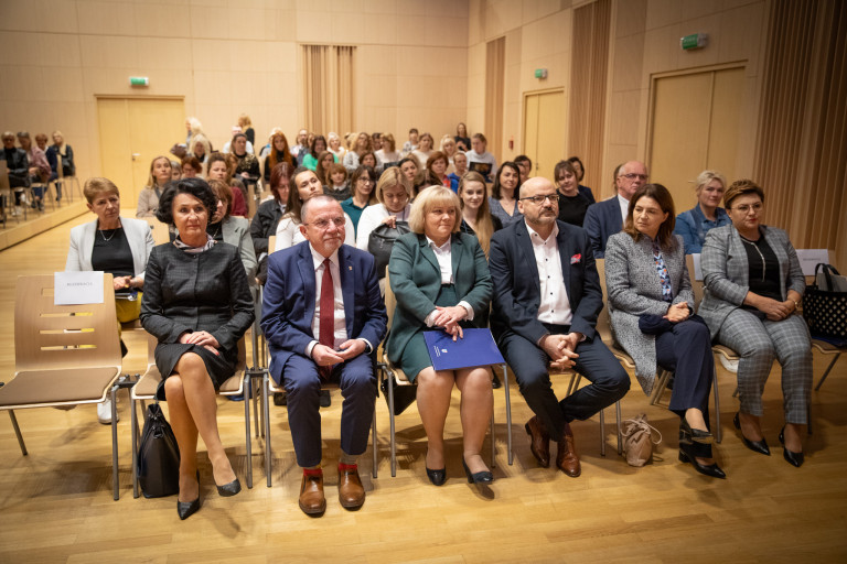 Uczestnicy Konferencji W Filharmonii