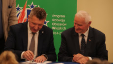 Uroczyste Podpisanie Umów Między Samorządowcami Z Zarządem Województwa (13)