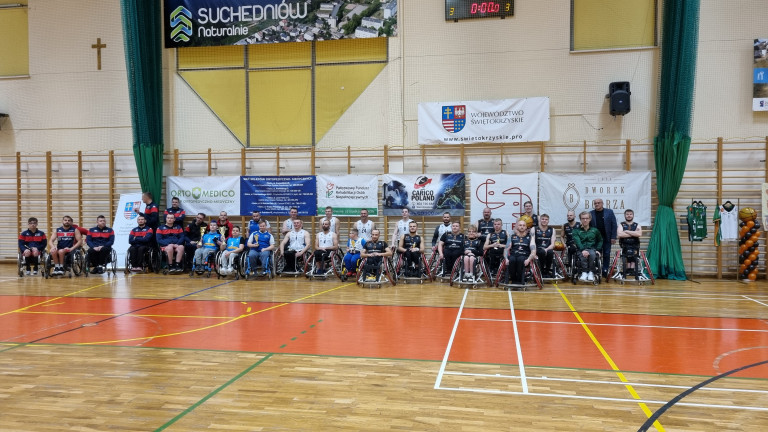 Prezentacja Zawodników Turnieju Koszykówki Na Wózkach