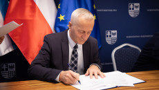 Umowy Na „przedszkolne Projekty” Podpisali Dziś Z Wnioskodawcami Marszałek  Andrzej Bętkowski, Wicemarszałek Renata Janik (11)
