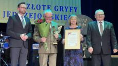 Laureaci I Laudatorzy Pozują Do Zdjęcia