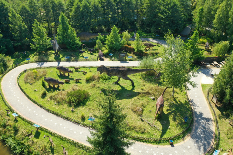 dinozaury w Parku w Bałtowie