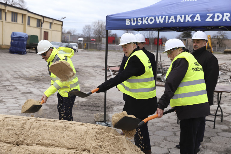 Początek Budowy