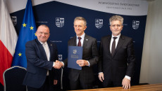 Beneficjenci Podpisują Umowy Z Andrzejem Bętkowskim I Markiem Bogusławskim (10)