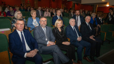 Henryk Milcarz, Tomasz Jamka, Renata Janik, Marek Jońca I Andrzej Bętkowski Siedzą Na Widowni