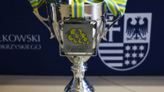Puchar Oraz Zdobyty Przez Drużynę Z Urzędu Marszałkowskiego Województwa Świętokrzyskiego