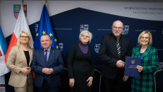 Wicemarszałkowie województwa świętokrzyskiego Renata Janik i Marek Bogusławski podpisali dziś umowy na dofinansowanie 9 projektów „społecznych” z programu „Fundusze Europejskie dla Świętokrzyskiego 2021-2027”