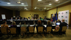 Iv Posiedzenie Wojewódzkiego Zespołu Koordynacji , Uczestnicy Słuchają Szkolenia