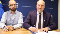 Grzegorz Socha Oraz Dyrektor Muzeum W Maleńcu