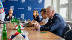 Uczestnicy Posiedzenia W Sali Obrad