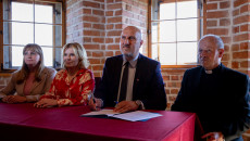Uroczyste Podpisywanie Umów W Zamku Królewskim W Sandomierzu (5)