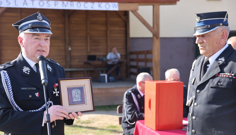 W DzieŃ StraŻaka Uroczyście świętowano Jubileusz 65 Lecia Powstania Osp MroczkÓw