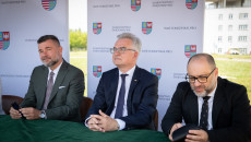 Dyrektor Szpitala Bartłomiej Stemplewski, Inwestorzy