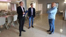 Hotel „nad Stawem” W Rosiejowie W Gminie Skalbmierz, Wnętrza Oraz Widok Zewnętrzny Hotelu (1)
