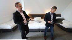 Hotel „nad Stawem” W Rosiejowie W Gminie Skalbmierz, Wnętrza Oraz Widok Zewnętrzny Hotelu (18)