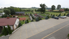 Hotel „nad Stawem” W Rosiejowie W Gminie Skalbmierz, Wnętrza Oraz Widok Zewnętrzny Hotelu (22)