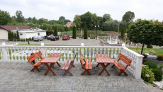 Hotel „nad Stawem” W Rosiejowie W Gminie Skalbmierz, Wnętrza Oraz Widok Zewnętrzny Hotelu (3)