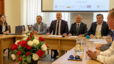 Podpisanie Umów W Połańcu Z Udziałem Wicemarszałka Grzegorza Sochy, Przewodniczącego Andrzeja Bętkowskiego (14)